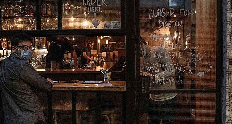 Κορονοϊός - Νέα μέτρα: Αναβάλλεται η ΔΕΘ - Δείτε πού θα κλείνουν τα μπαρ στις 12 το βράδυ