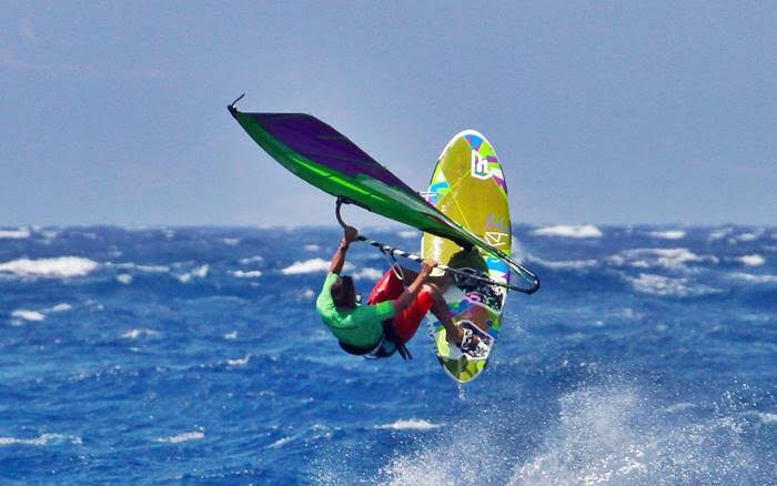 Μπάμπης Σακαντάρης: Το windsurfing είναι ολυμπιακό άθλημα, είναι ξεχωριστό, σε κάνει να σκέπτεσαι, σε κάνει να εκτιμάς, να σέβεσαι τη θάλασσα