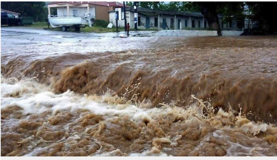 Κλειστές σήμερα οι σχολικές μονάδες του Δήμου Δυτικής Σάμου λόγω έντονων πλημμυρικών φαινομένων