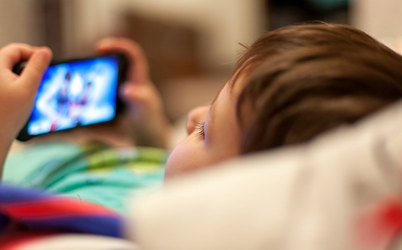 Παιδί – Πότε το κινητό προκαλεί εξάρτηση