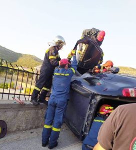 Τροχαίο ατύχημα με τραυματισμό του οδηγού…