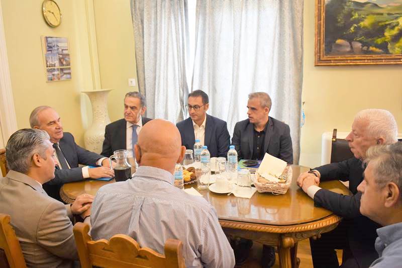 Συνάντηση Κωνσταντίνου Μουτζούρη με τον Αναπληρωτή Υπουργό Ανάπτυξης και Επενδύσεων Νίκο Παπαθανάση