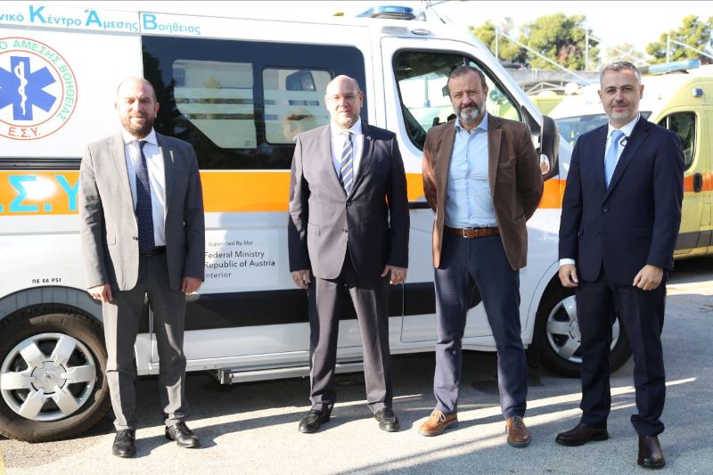 Δωρεά πέντε (5) ασθενοφόρων οχημάτων προς το ΕΚΑΒ από τον Διεθνή Οργανισμό Μετανάστευσης Ελλάδας. Ένα ασθενοφόρο και στη Σάμο
