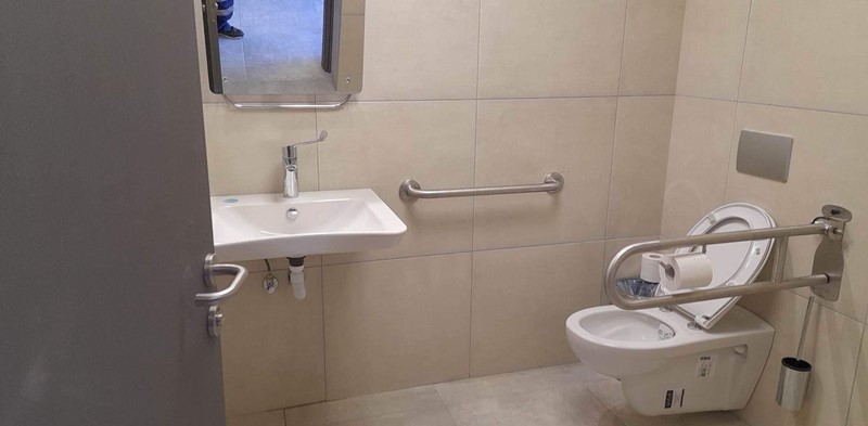 Επαναλειτουργούν οι δημόσιες τουαλέτες στην κεντρική πλατεία της Σάμου