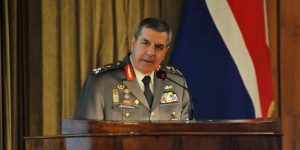 Στρατηγός Λαλούσης: Ο επίτιμος Α/ΓΕΣ αναλαμβάνει υπηρεσιακός Υπουργός Προστασίας του Πολίτη (;)