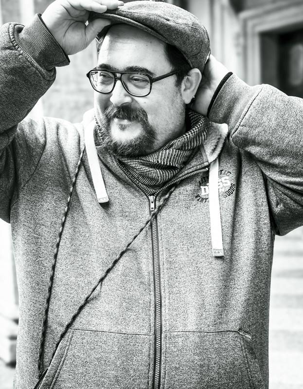 Κωνσταντίνος Φραγκούλης - Ο Σαμιώτης σκηνοθέτης μιλά για την 1η μεγάλου μήκους ταινία του «Γυάλα» - Από 28/3-1/4 στο Cine Rex