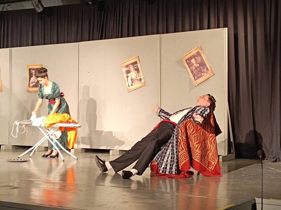 «Μοναδική» θεατρική παράσταση από μαθητές και μαθήτριες του Πυθαγορείου ΓΕΛ Σάμου