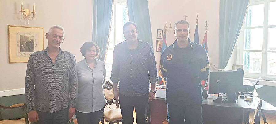 Συνάντηση Δημάρχου Αν. Σάμου με τον πρόεδρο της Ένωσης Πυροσβεστών Βορείου Αιγαίου